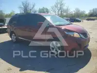 2015 Toyota SIENNA photo