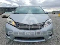 2015 Toyota SIENNA фото