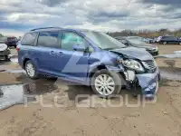 2015 Toyota SIENNA фото