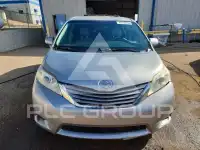2015 Toyota SIENNA фото