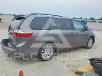 2015 Toyota SIENNA фото