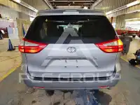 2015 Toyota SIENNA фото
