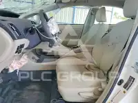 2015 Toyota PRIUS фото