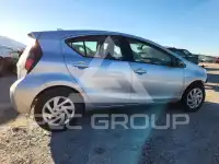 2015 Toyota PRIUS фото