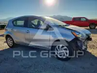 2015 Toyota PRIUS фото