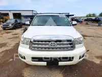 2015 Toyota SEQUOIA photo