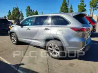 2015 Toyota Highlander фото