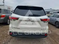 2015 Toyota Highlander photo