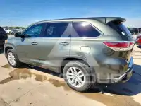 2015 Toyota Highlander photo