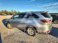 2015 Toyota Highlander photo