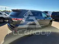 2015 Toyota Highlander photo