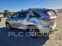 2015 Toyota Highlander photo