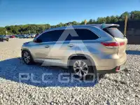 2015 Toyota Highlander photo