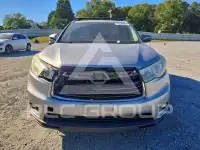 2015 Toyota Highlander photo