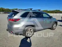 2015 Toyota Highlander photo