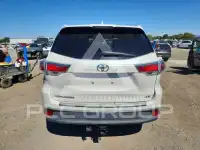 2015 Toyota Highlander photo