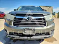 2015 Toyota Highlander photo