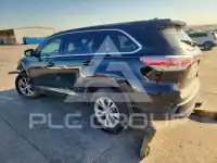 2015 Toyota Highlander photo