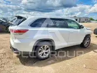2015 Toyota Highlander фото