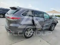 2015 Toyota Highlander photo