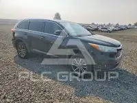 2015 Toyota Highlander photo