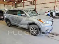 2015 Toyota Highlander photo