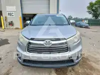 2015 Toyota Highlander photo