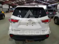 2015 Toyota Highlander фото