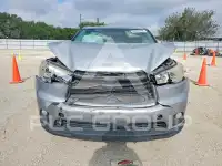 2015 Toyota Highlander photo