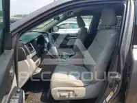 2015 Toyota Highlander фото