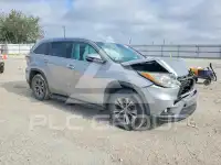 2015 Toyota Highlander photo