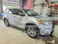 2015 Toyota Highlander photo