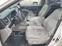 2015 Toyota Highlander photo