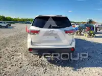 2015 Toyota Highlander photo