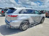 2015 Toyota Highlander photo