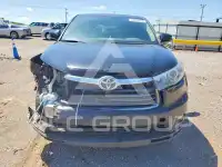 2015 Toyota Highlander photo