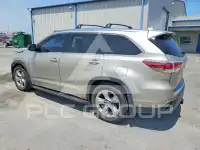 2015 Toyota Highlander photo