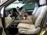 2015 Toyota Highlander photo