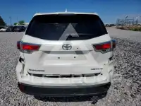 2015 Toyota Highlander photo