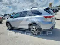 2015 Toyota Highlander photo