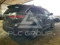 2015 Toyota Highlander photo