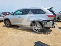 2015 Toyota Highlander photo