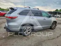 2015 Toyota Highlander photo