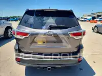 2015 Toyota Highlander photo