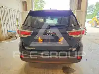 2015 Toyota Highlander photo