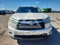 2015 Toyota Highlander photo