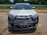 2015 Toyota Highlander photo