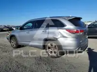 2015 Toyota Highlander photo
