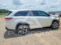2015 Toyota Highlander photo