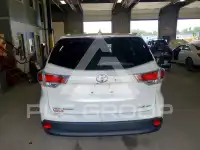 2015 Toyota Highlander photo